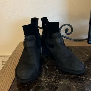 BORN black boots Size 6.5 leather and suede top!